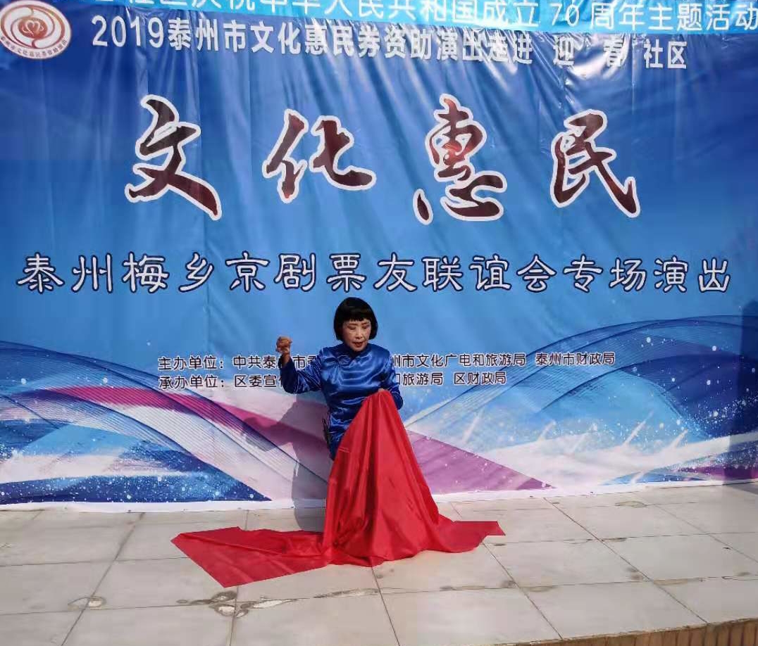 侯元珍1.jpg