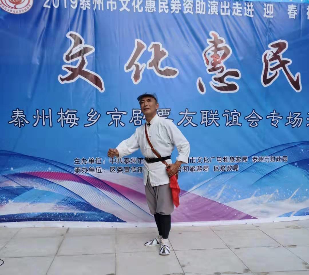 何标1.jpg