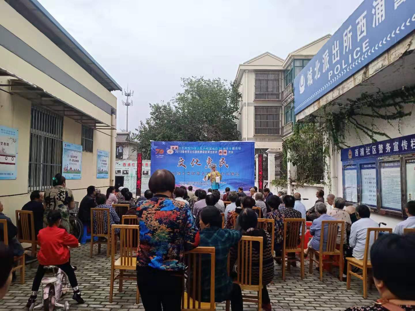 观众09ece3f3fd64ae4470106c829ce7956.jpg
